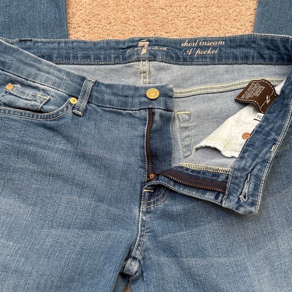 7 For All Mankind 'A' Pocket Bootcut Mid Rise Short Inseam 31" Jeans Size 32 - Picture 5 of 8